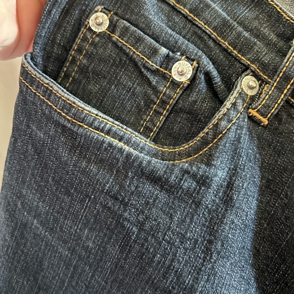 Vintage Classic Blue Denim Jeans with Contrasting Stitching - Picture 8 of 9